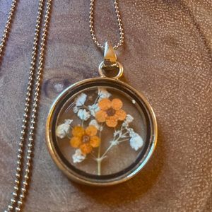 Gold plated flower necklace